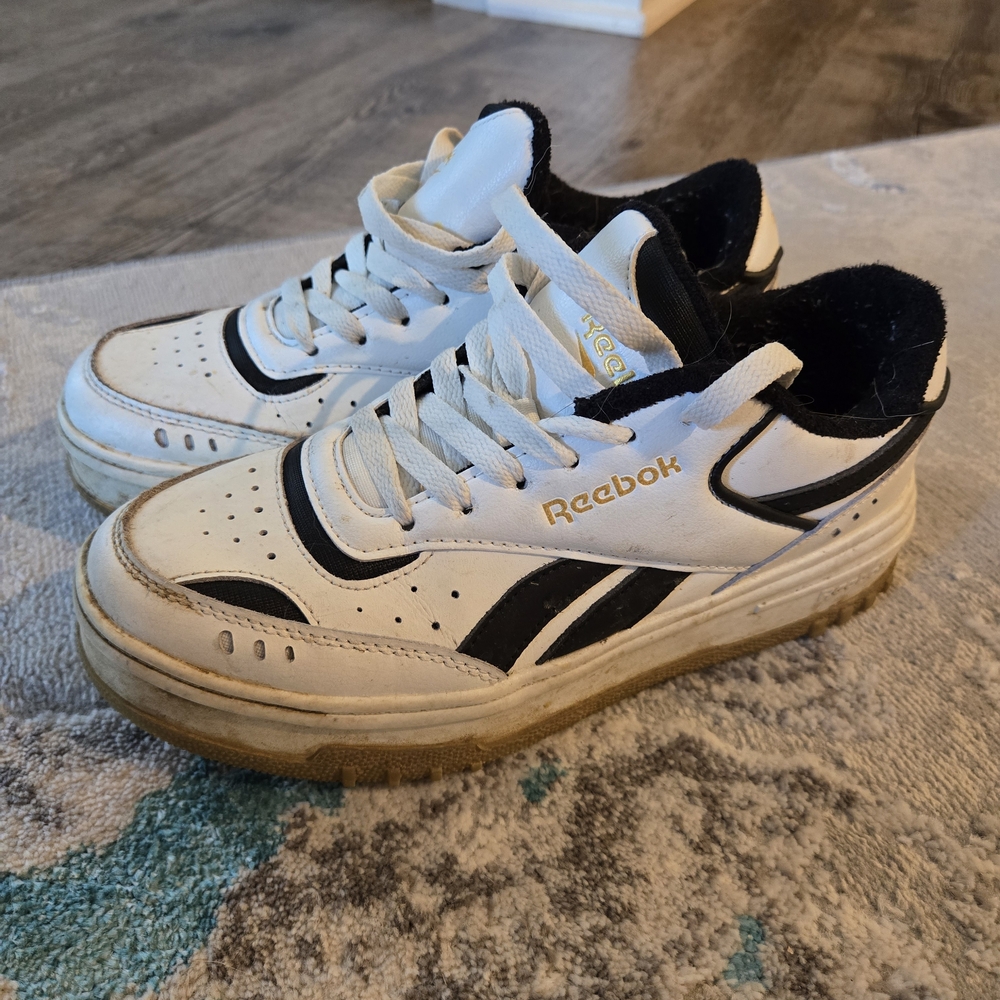 Reebok gum bottom chunky sneakers